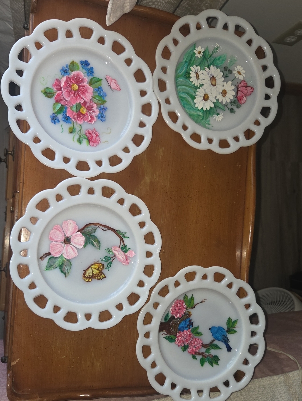 Vintage Hand Painted Milk Glass Open Edge Plates 8” Set Of 4